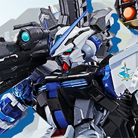 ３体目のアストレイ、ブルーフレームが大ボリュームのフル・ウェポンを装備してMETAL BUILDに登場！