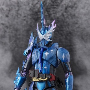 S.H.Figuarts 仮面ライダークロスセイバー