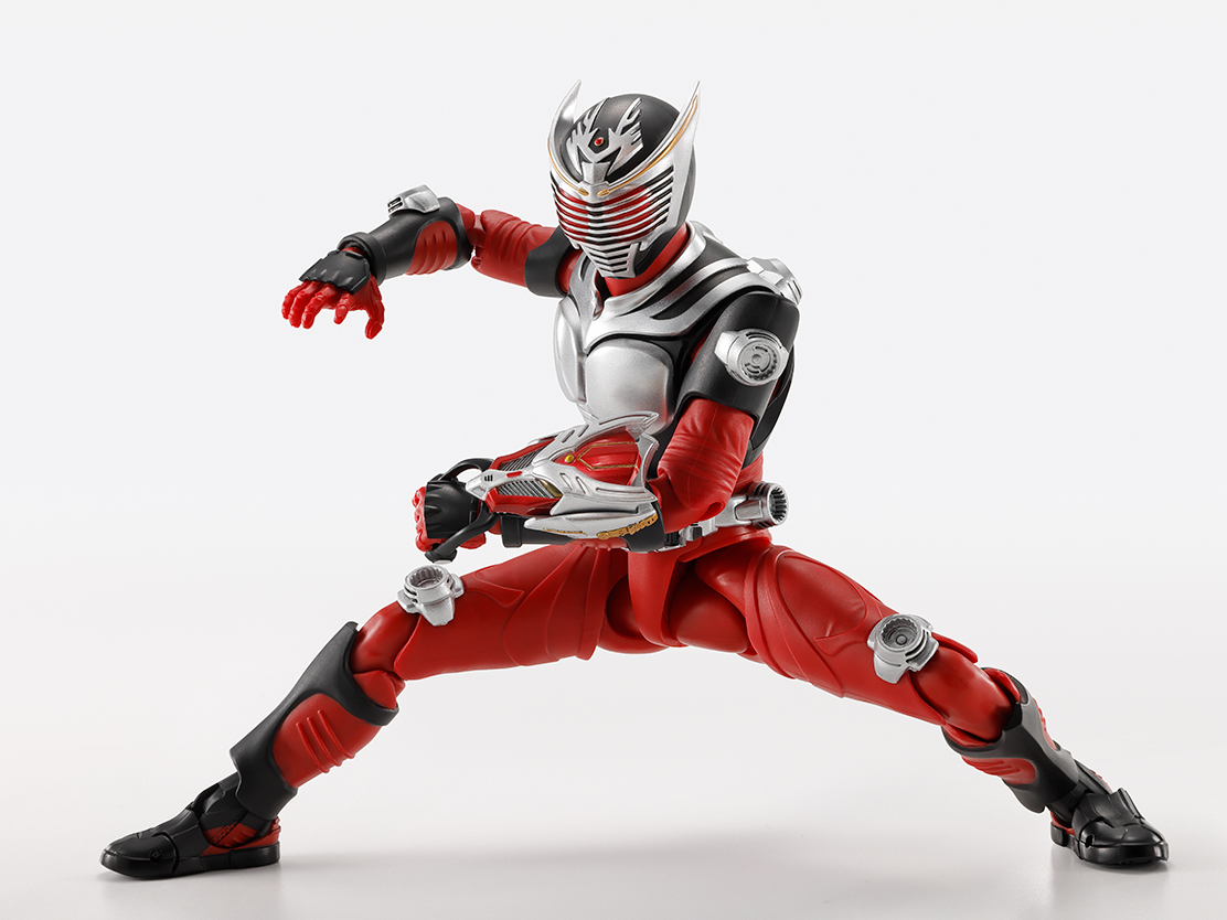 仮面ライダー龍騎 フィギュア S.H.Figuarts（真骨彫製法） 仮面ライダー龍騎