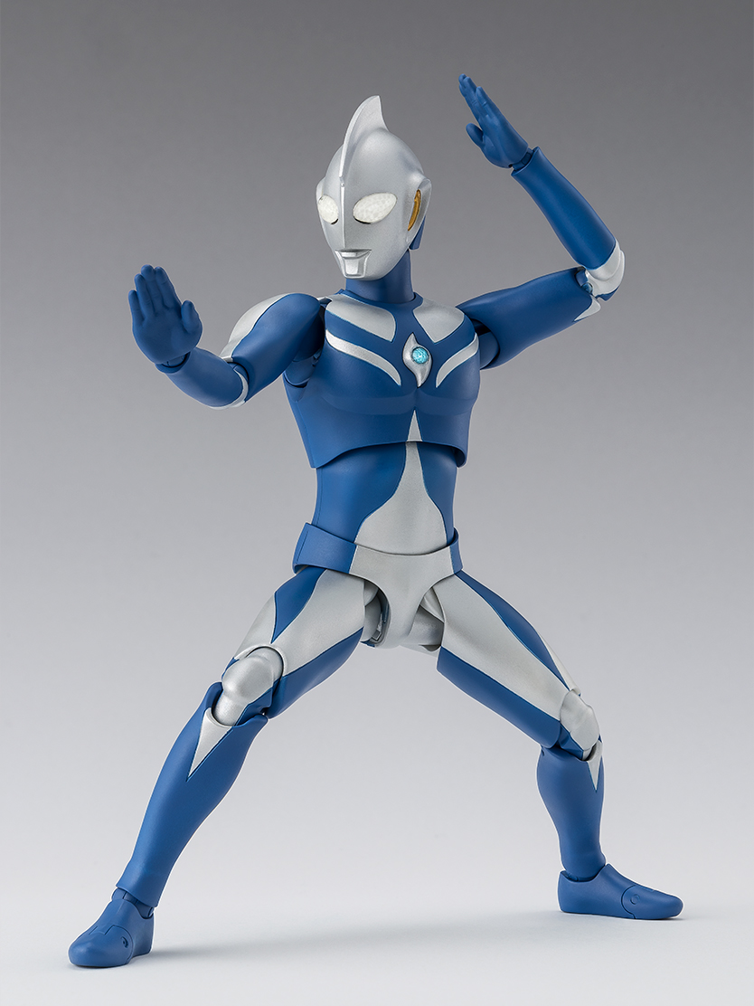 ウルトラマンコスモス フィギュア S.H.Figuarts ウルトラマンコスモス ルナモード