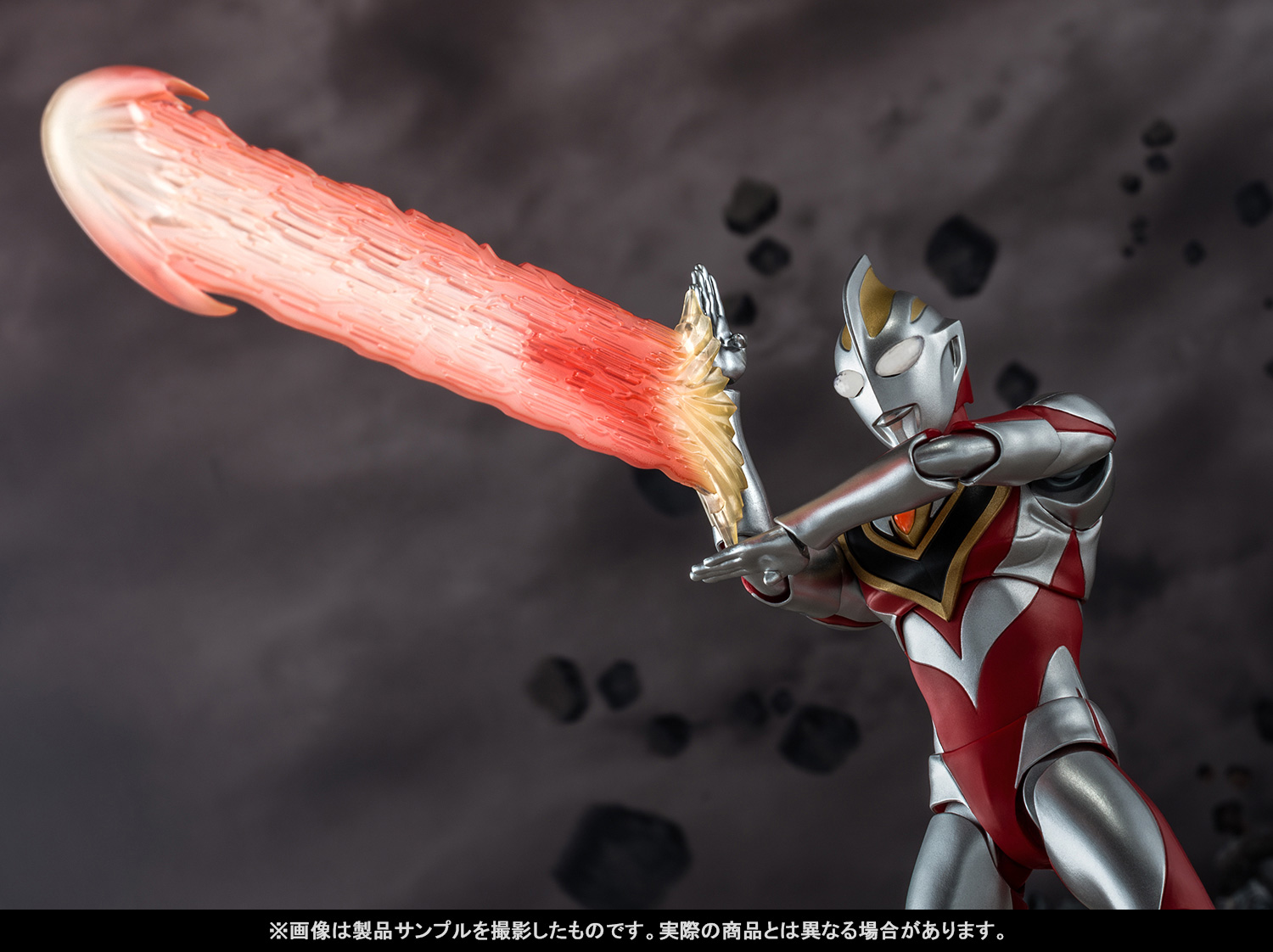 光の巨人、大地に立つ！6月22日（土）店頭発売「S.H.Figuarts（真骨彫製法） ウルトラマンガイア（V2）」「エフェクトパーツセット」撮りおろし紹介