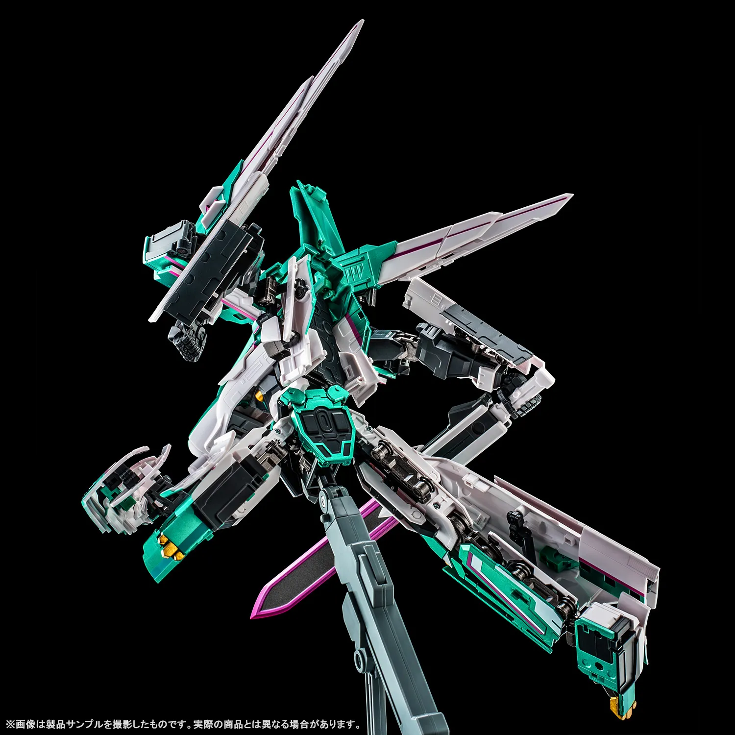 【前編/基本仕様解説】11/14(金)超合金魂で出発進行!「GX-115 新幹線変形ロボ シンカリオン E5はやぶさ」製品サンプル紹介